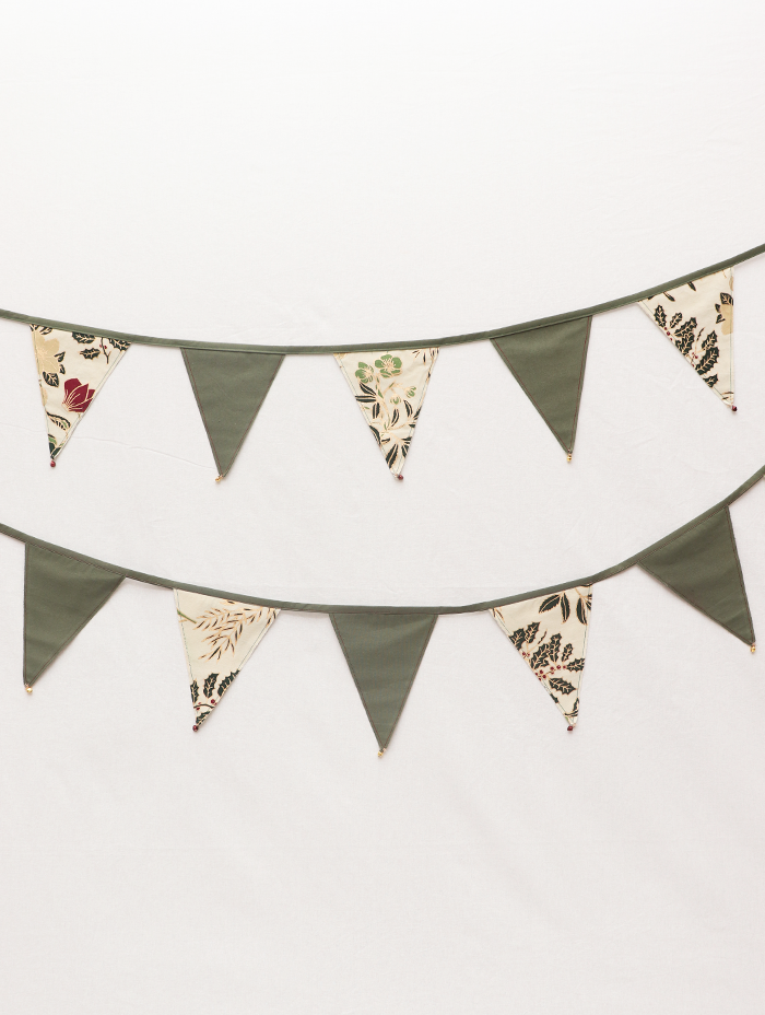 Bunting- Herberium Red/Green