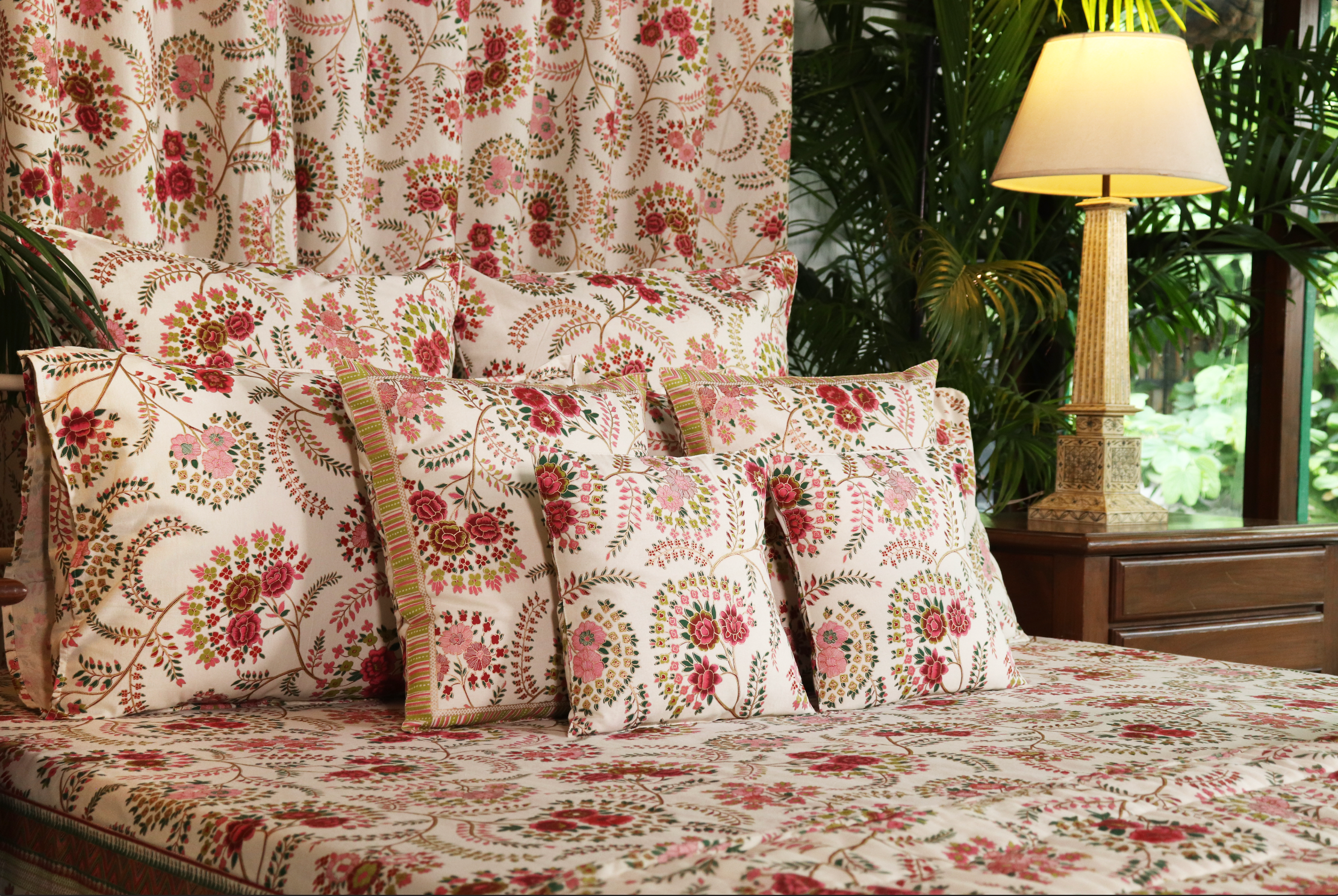 Bed Cover - Confetti Crimsonred