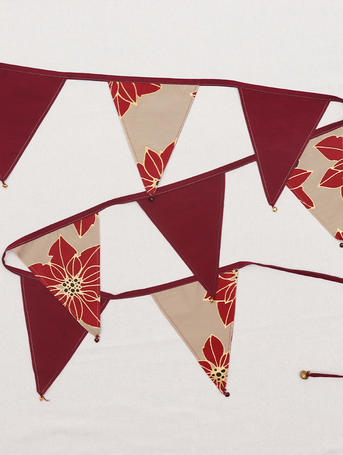 Bunting- Poinsettia Red