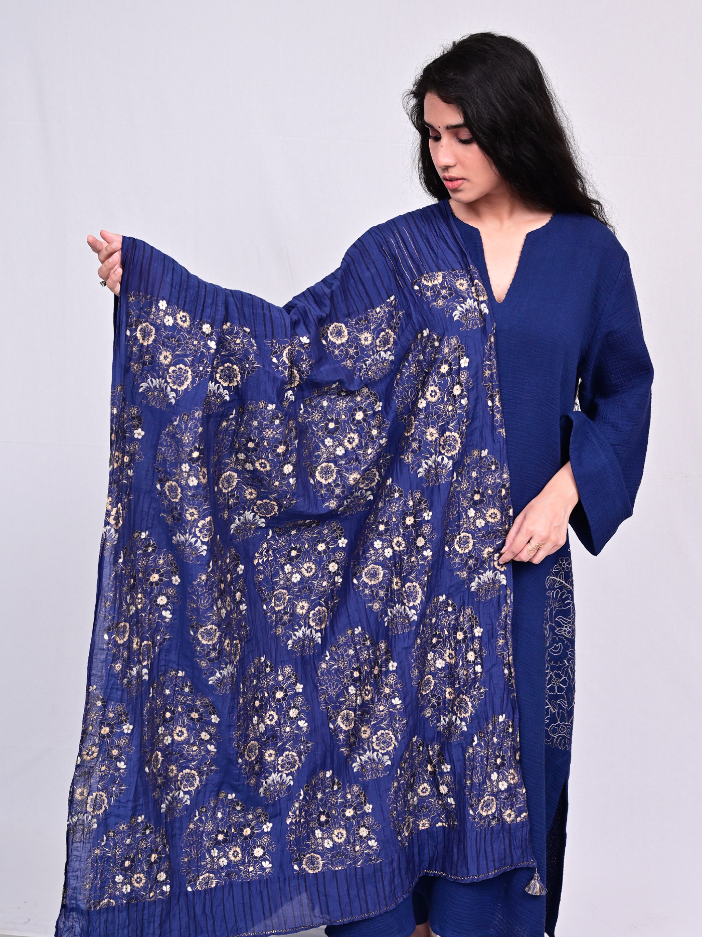 Dupatta - Akbari Oslo