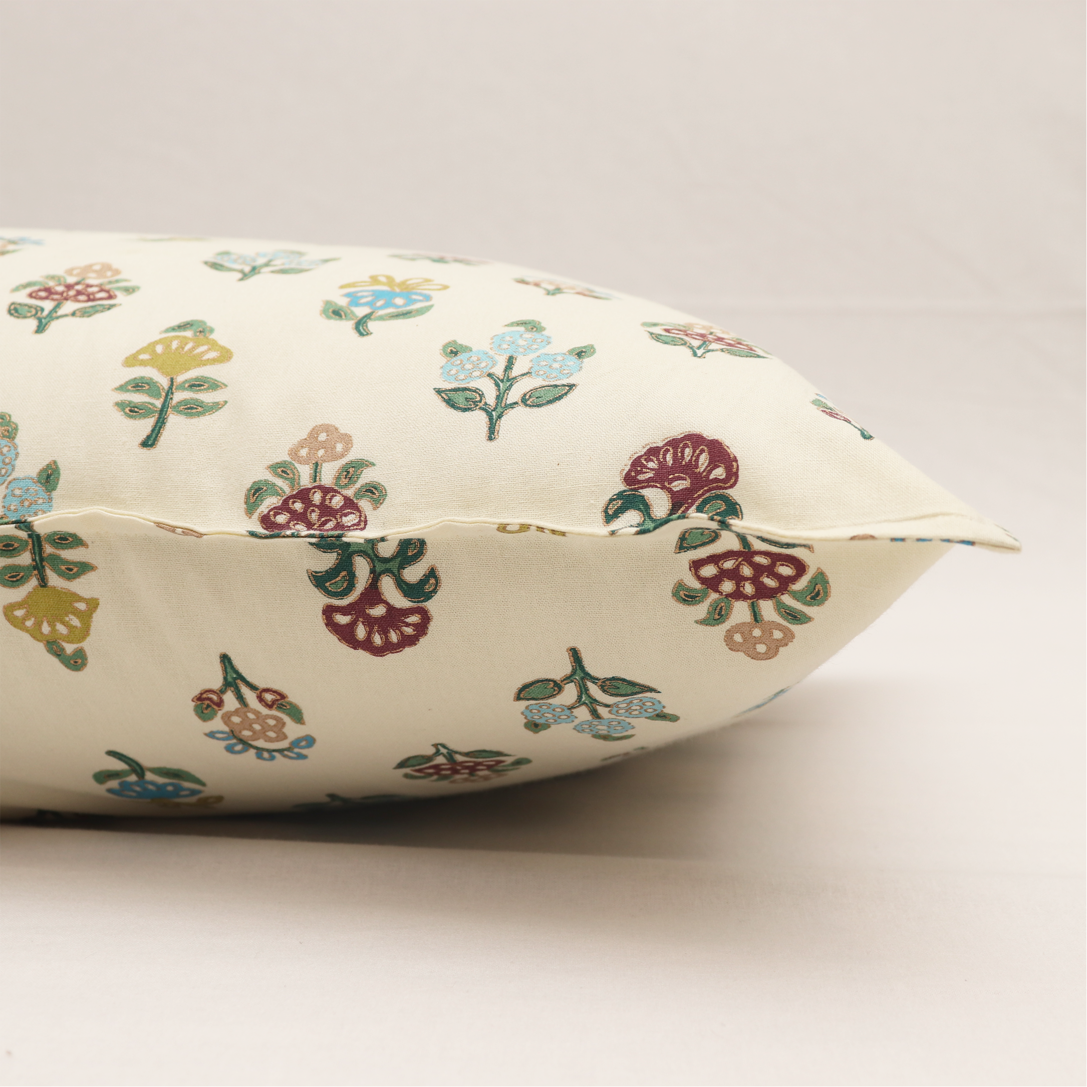 Pillow Cover - Isra Booti Aalam