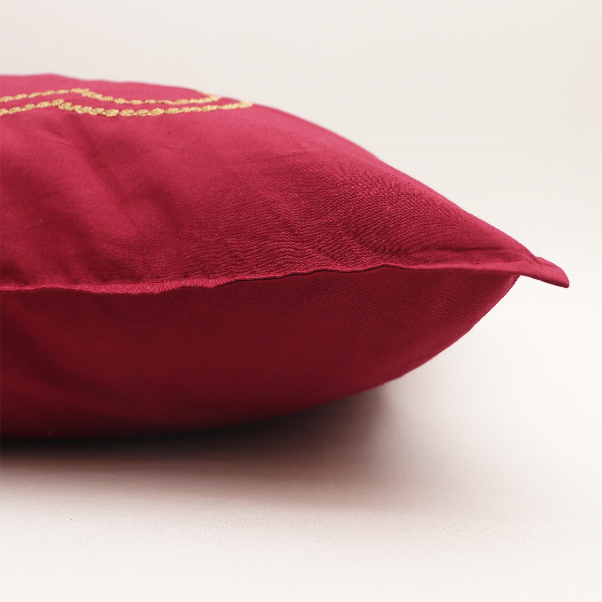 Pillow Cover - Kundan Scalloped Mehroon