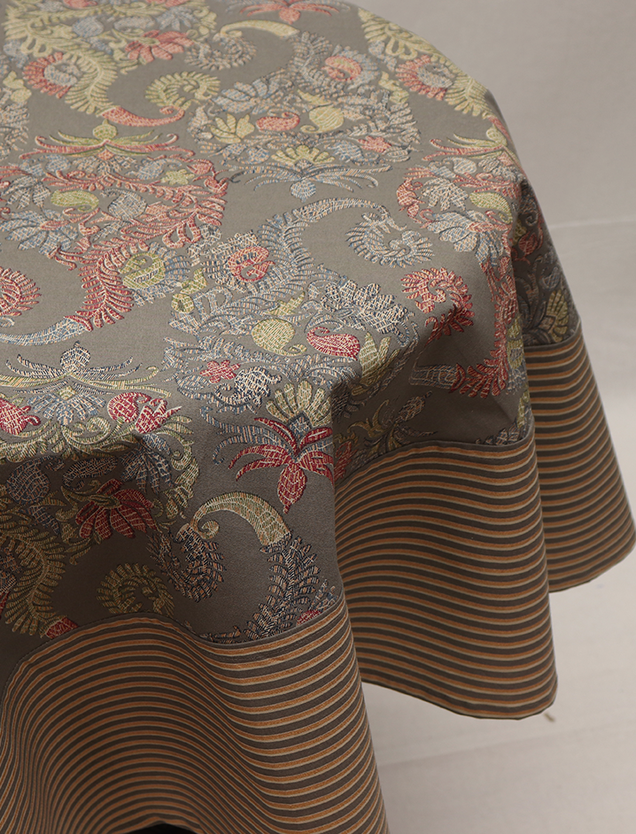 Round Table Cloth  - Ambara Kajal